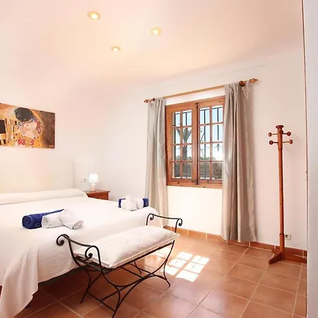 Beautiful In Port By Renthousing Pollensa