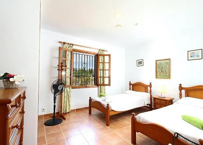 Villa Beautiful In Port By Renthousing *